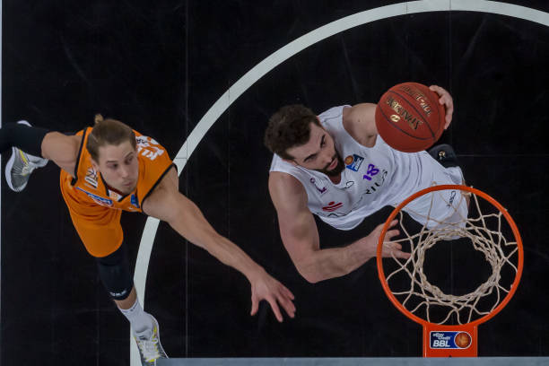 数胶着的比 数胶着的比